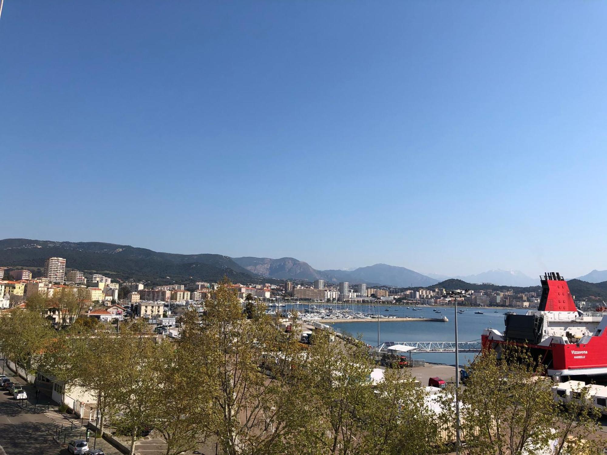 Hotel Le Dauphin Ajaccio  Szoba fotó